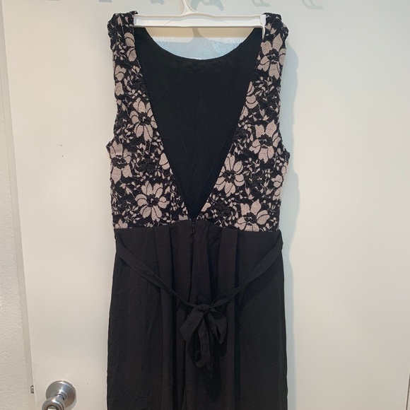 Low Back Floral A-Line Dress with Bow - Picture 3 of 7